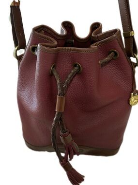 Vintage Dooney &Bourke Burgundy and Brown Draw Strong  Leather Bucket Bag